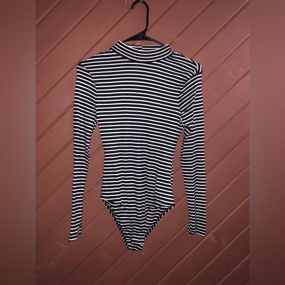 Black and White Striped Bodysuit Size small